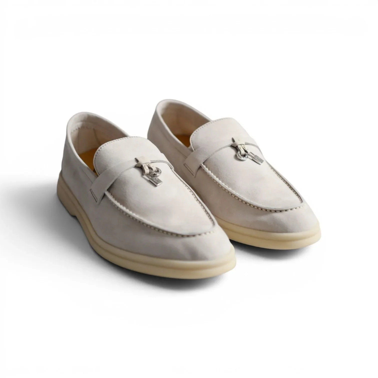 Loro Piana Summer Charms Walk, pearl powder